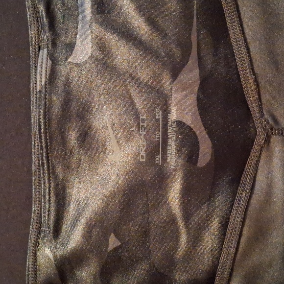 NWT !! Nike Dark Camouflage Leggings XXL - Picture 4 of 6